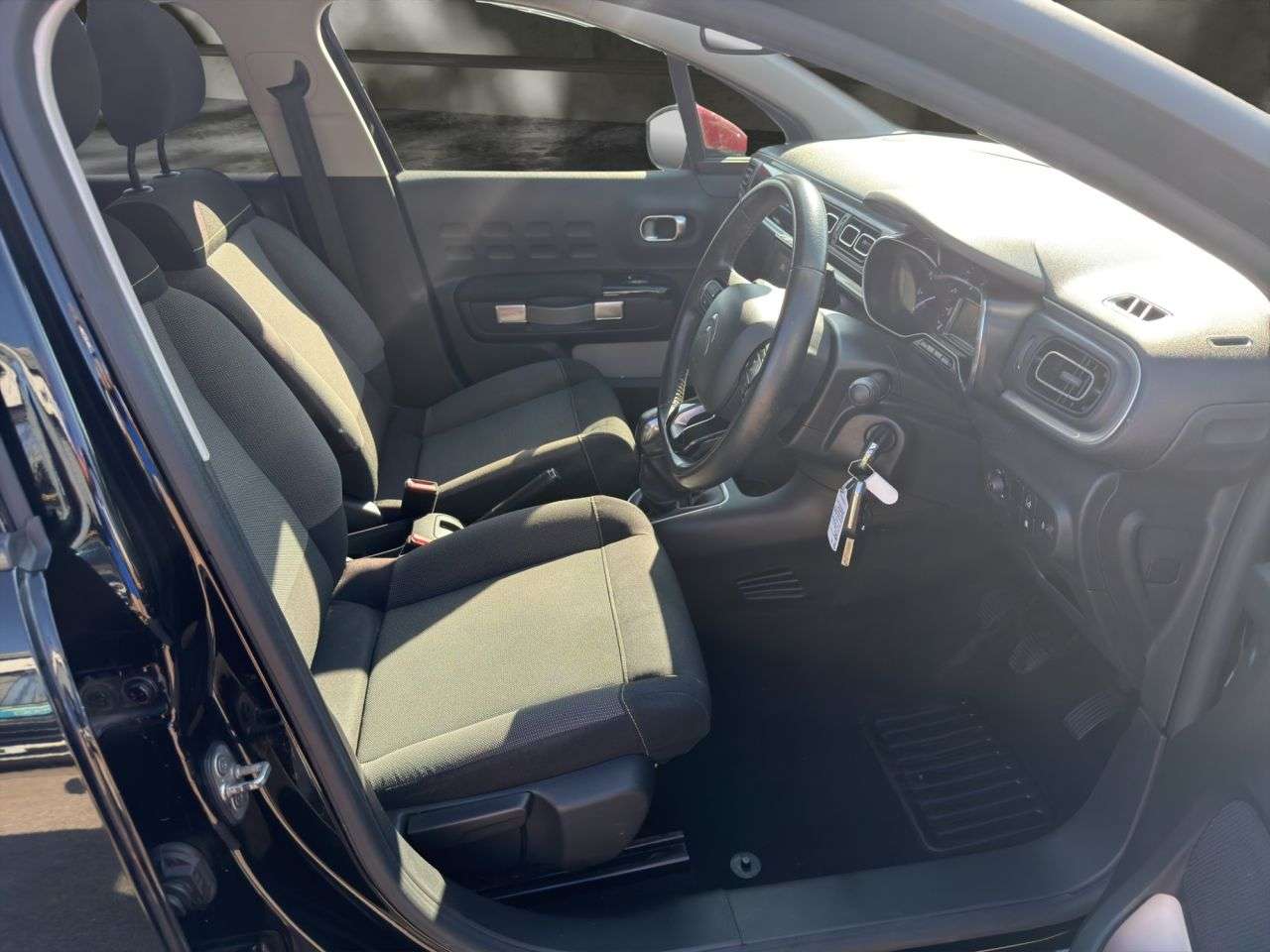 A 2018 CITROEN C3 1.2 PureTech Flair Hatchback 5dr Petrol Manual Euro 6 (82 ps) £200 TO SECUR A 2018 CITROEN C3 1.2 PureTech Flair Hatchback 5dr Petrol Manual Euro 6 (82 ps) £200 TO SECUR