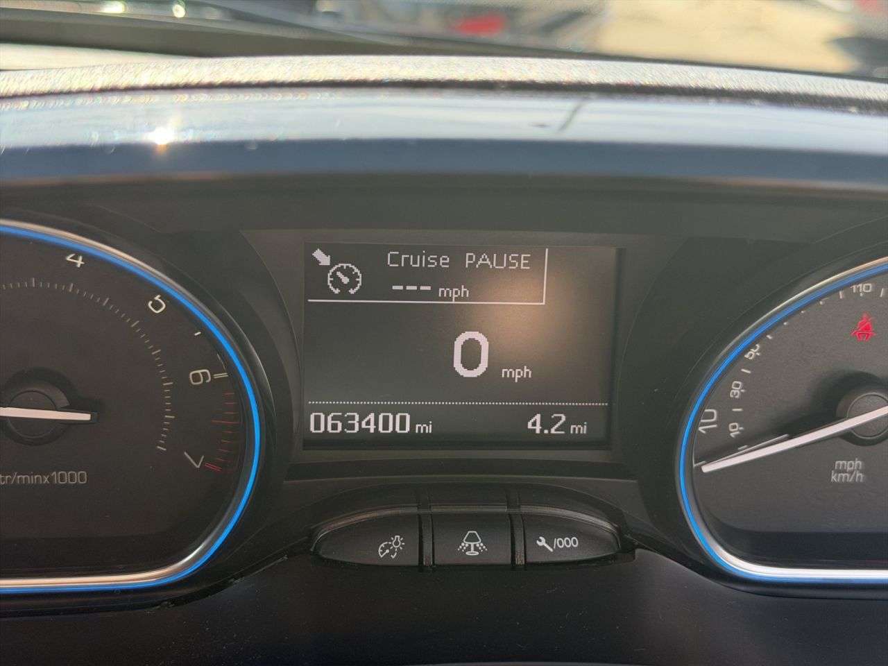 2018 PEUGEOT 2008 2018 PEUGEOT 2008