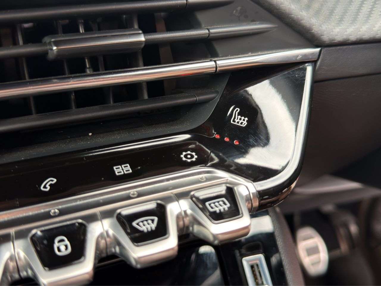 2020 PEUGEOT 2008 2020 PEUGEOT 2008