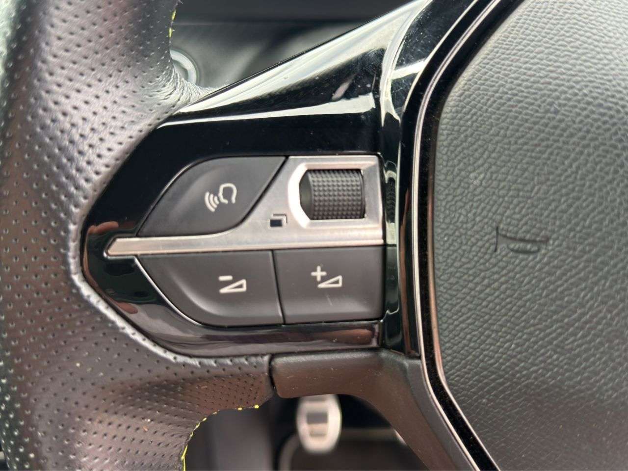 2020 PEUGEOT 2008 2020 PEUGEOT 2008