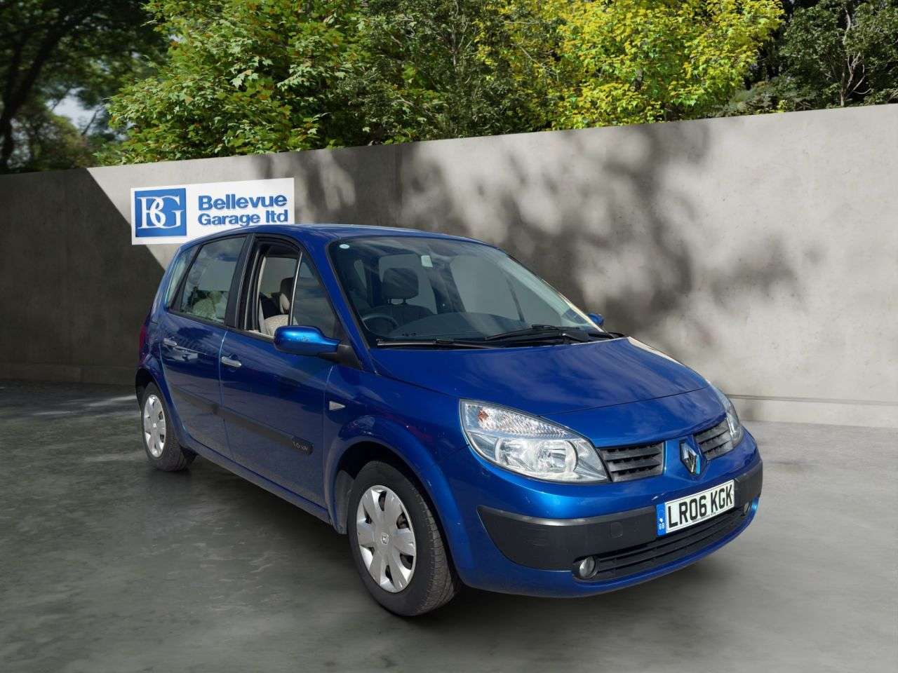 A 2006 RENAULT SCENIC 1.6 VVT Oasis MPV 5dr Petrol Manual (191 g/km, 111 bhp) £200 To Secure A 2006 RENAULT SCENIC 1.6 VVT Oasis MPV 5dr Petrol Manual (191 g/km, 111 bhp) £200 To Secure