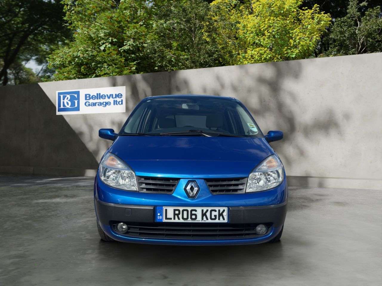 A 2006 RENAULT SCENIC 1.6 VVT Oasis MPV 5dr Petrol Manual (191 g/km, 111 bhp) £200 To Secure A 2006 RENAULT SCENIC 1.6 VVT Oasis MPV 5dr Petrol Manual (191 g/km, 111 bhp) £200 To Secure