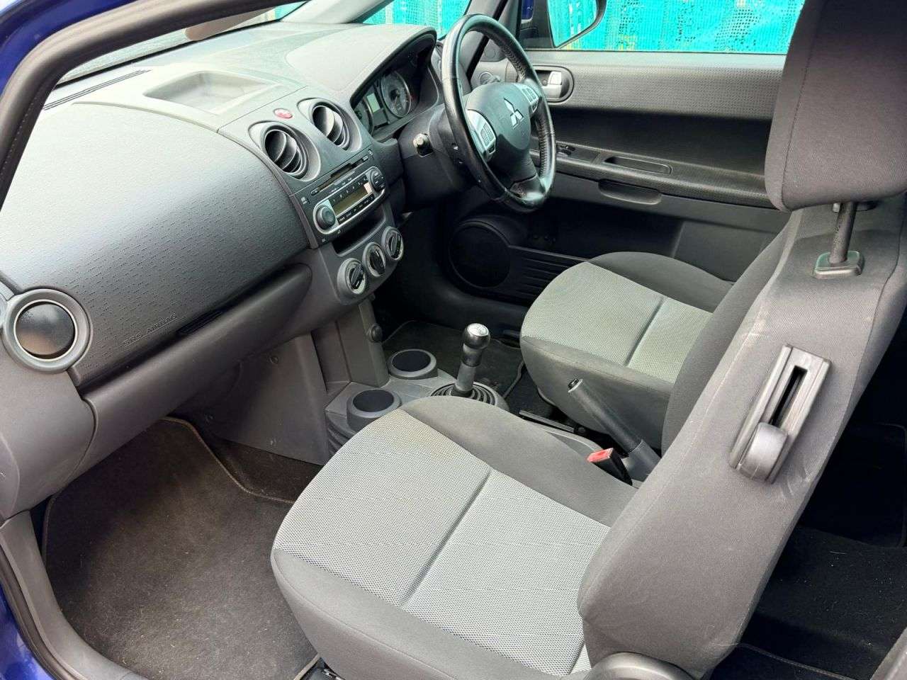 A 2010 MITSUBISHI COLT 1.3 CZ2 Hatchback 3dr Petrol Manual Euro 4 (94 ps) £200 TO SECURE A 2010 MITSUBISHI COLT 1.3 CZ2 Hatchback 3dr Petrol Manual Euro 4 (94 ps) £200 TO SECURE