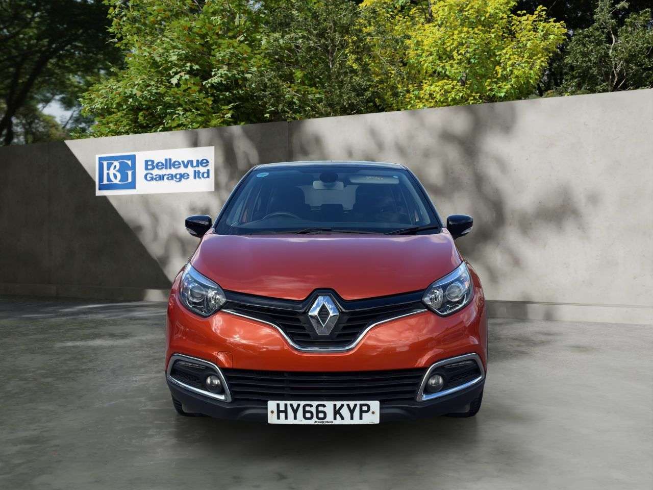 A 2016 RENAULT CAPTUR 0.9 TCe ENERGY Dynamique Nav SUV 5dr Petrol Manual Euro 6 (s/s) (90 ps) £20 A 2016 RENAULT CAPTUR 0.9 TCe ENERGY Dynamique Nav SUV 5dr Petrol Manual Euro 6 (s/s) (90 ps) £20