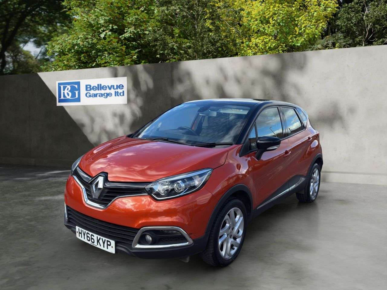 A 2016 RENAULT CAPTUR 0.9 TCe ENERGY Dynamique Nav SUV 5dr Petrol Manual Euro 6 (s/s) (90 ps) £20 A 2016 RENAULT CAPTUR 0.9 TCe ENERGY Dynamique Nav SUV 5dr Petrol Manual Euro 6 (s/s) (90 ps) £20