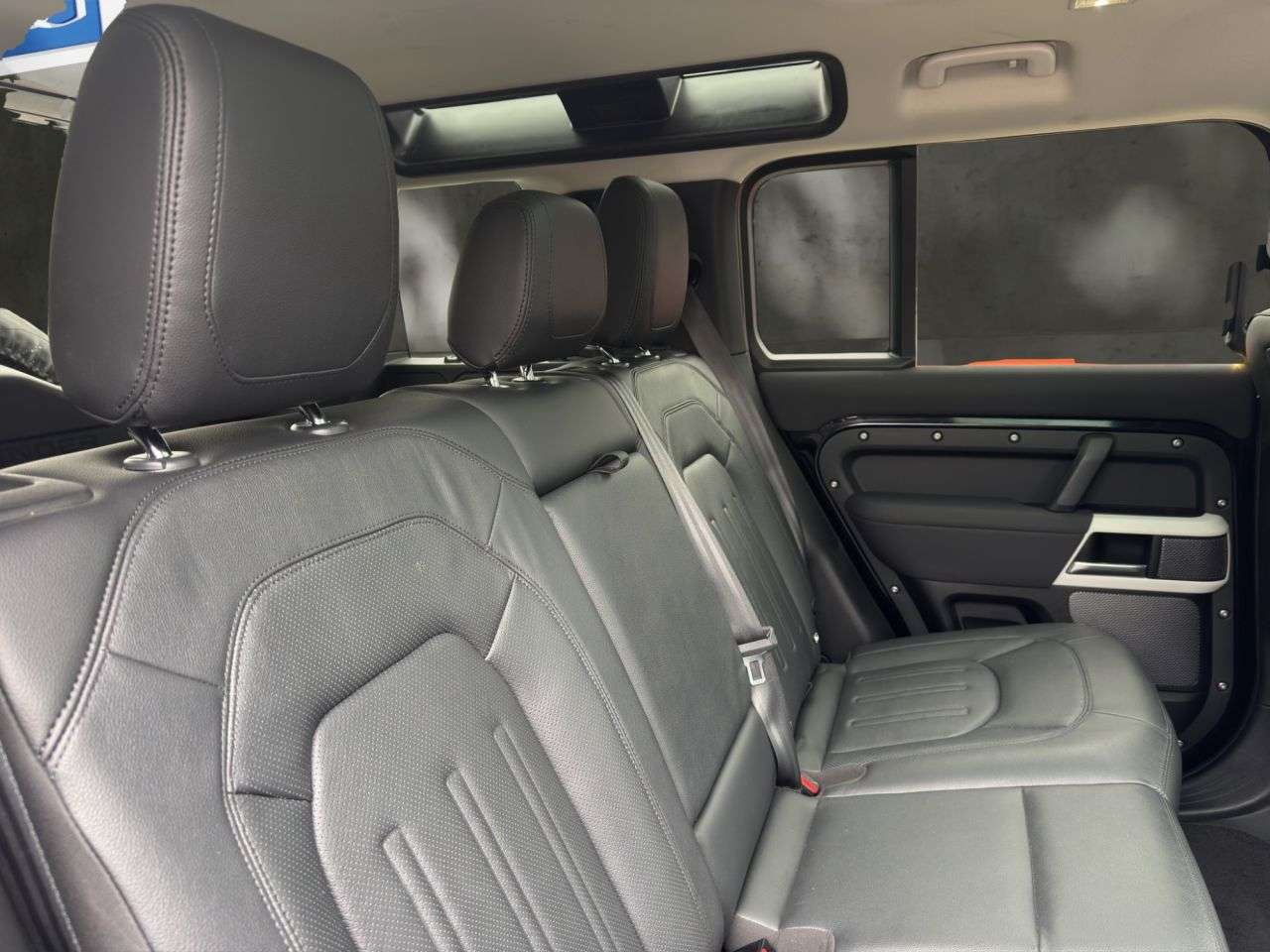 2021 LAND ROVER DEFENDER 110 2021 LAND ROVER DEFENDER 110
