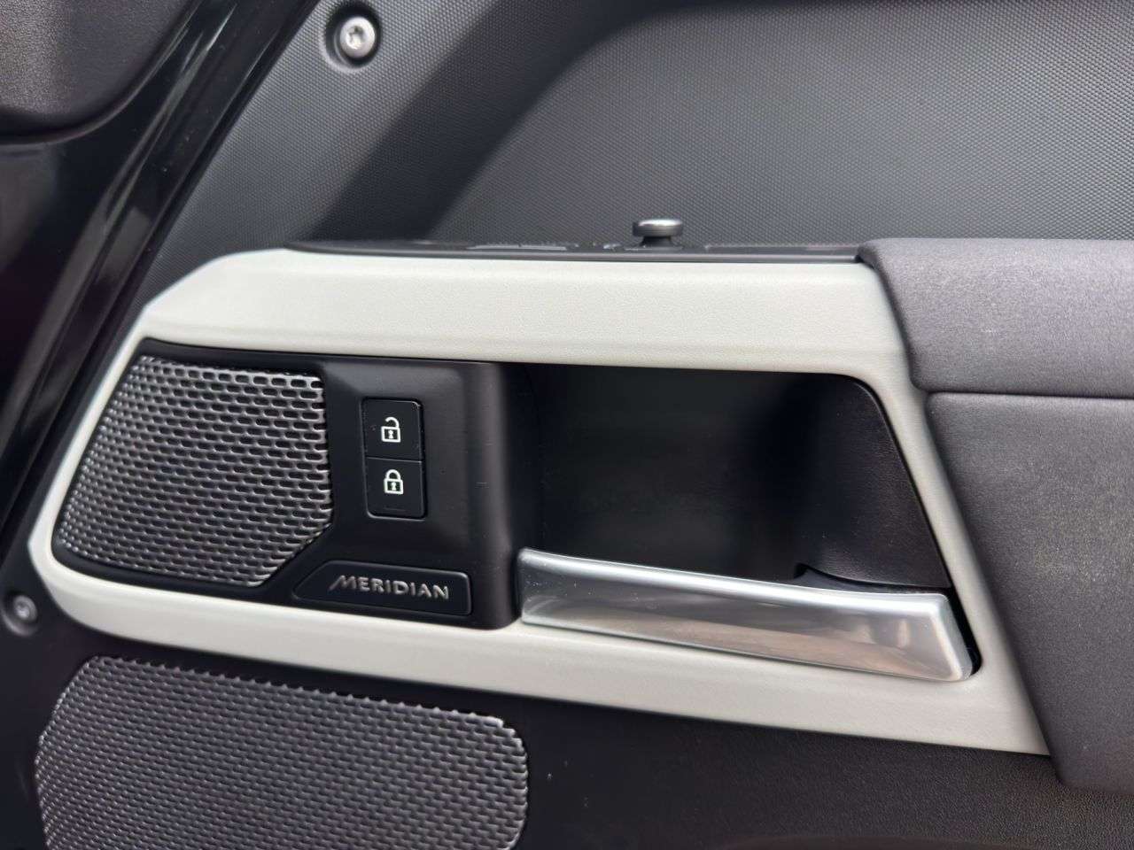 2021 LAND ROVER DEFENDER 110 2021 LAND ROVER DEFENDER 110