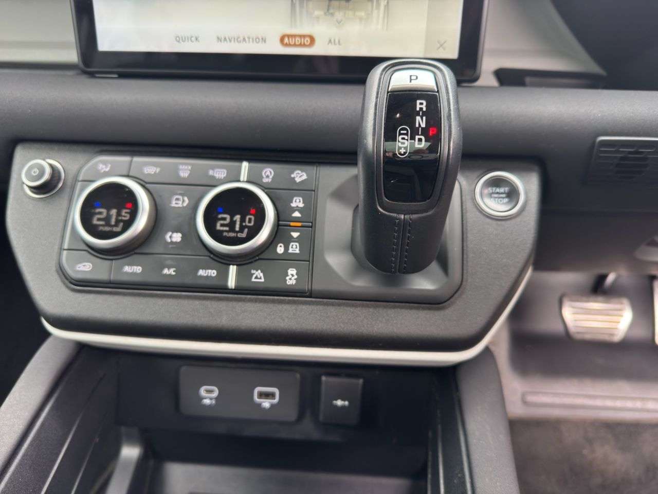 2021 LAND ROVER DEFENDER 110 2021 LAND ROVER DEFENDER 110
