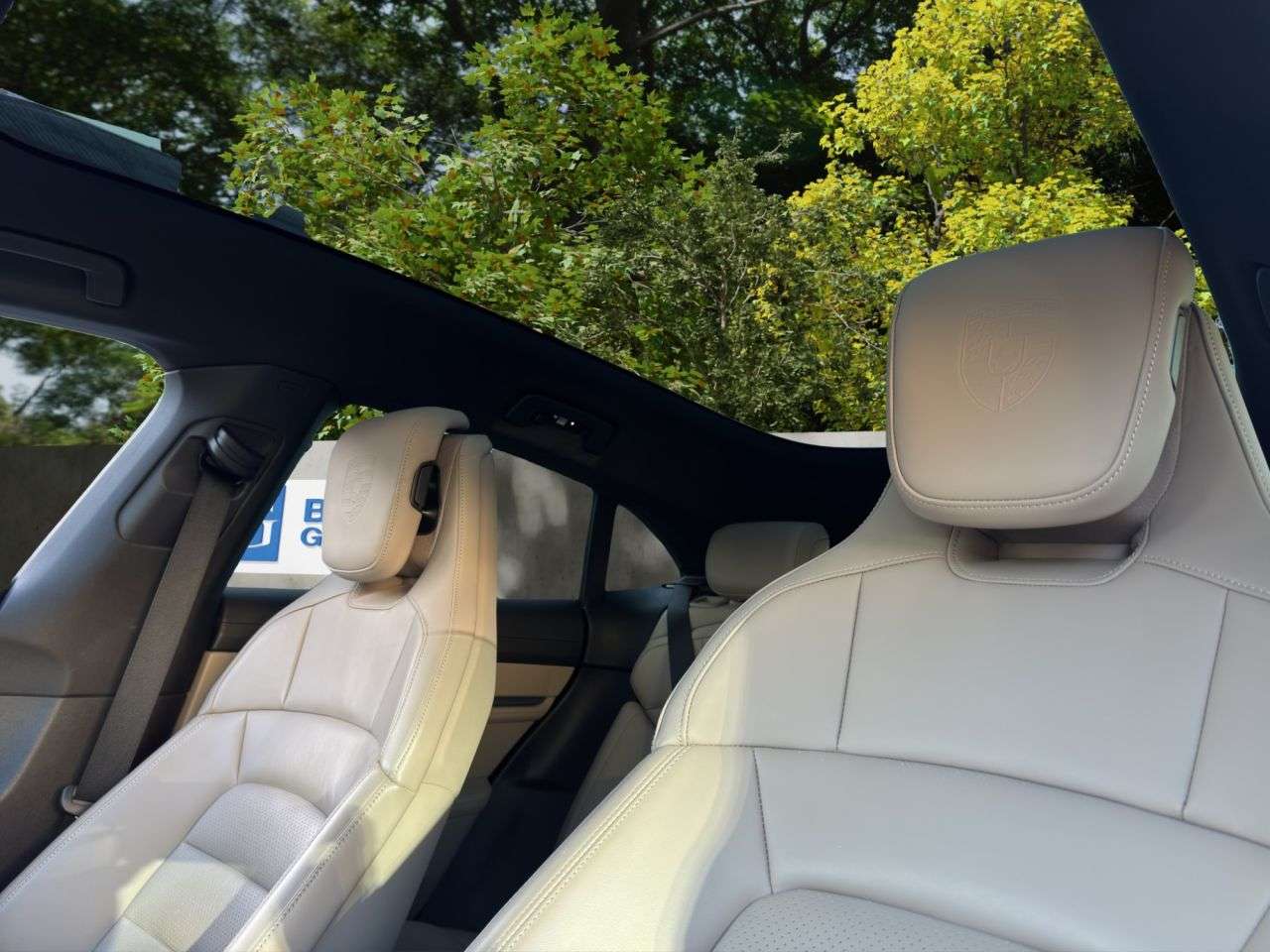 2023 PORSCHE TAYCAN 2023 PORSCHE TAYCAN