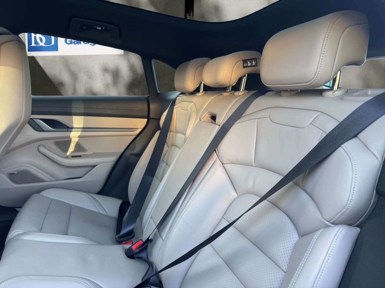 2023 PORSCHE TAYCAN 2023 PORSCHE TAYCAN
