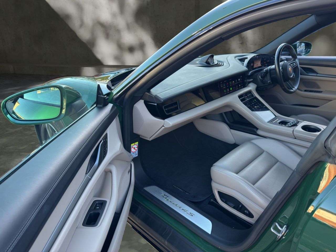 2023 PORSCHE TAYCAN 2023 PORSCHE TAYCAN