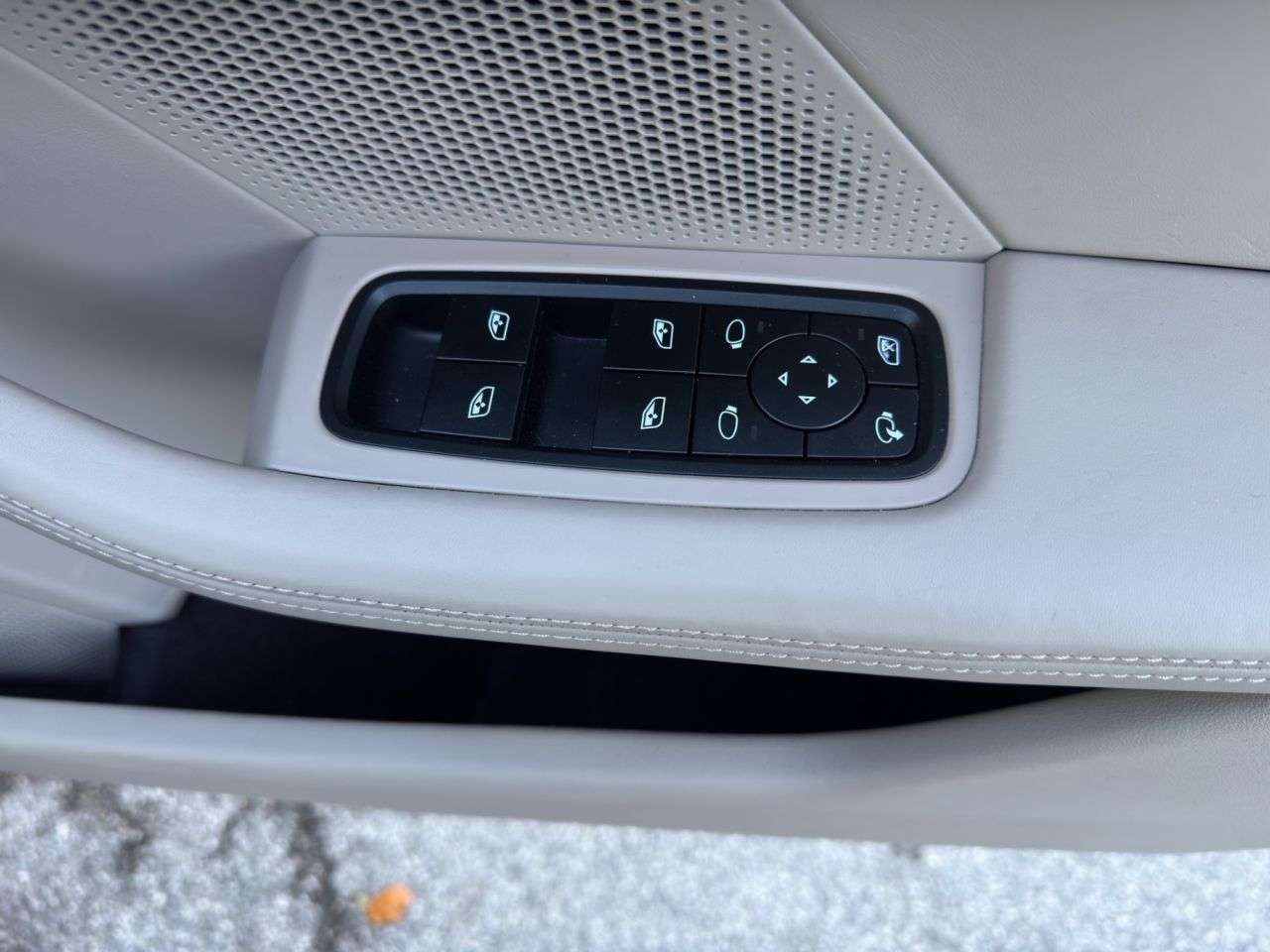 2023 PORSCHE TAYCAN 2023 PORSCHE TAYCAN