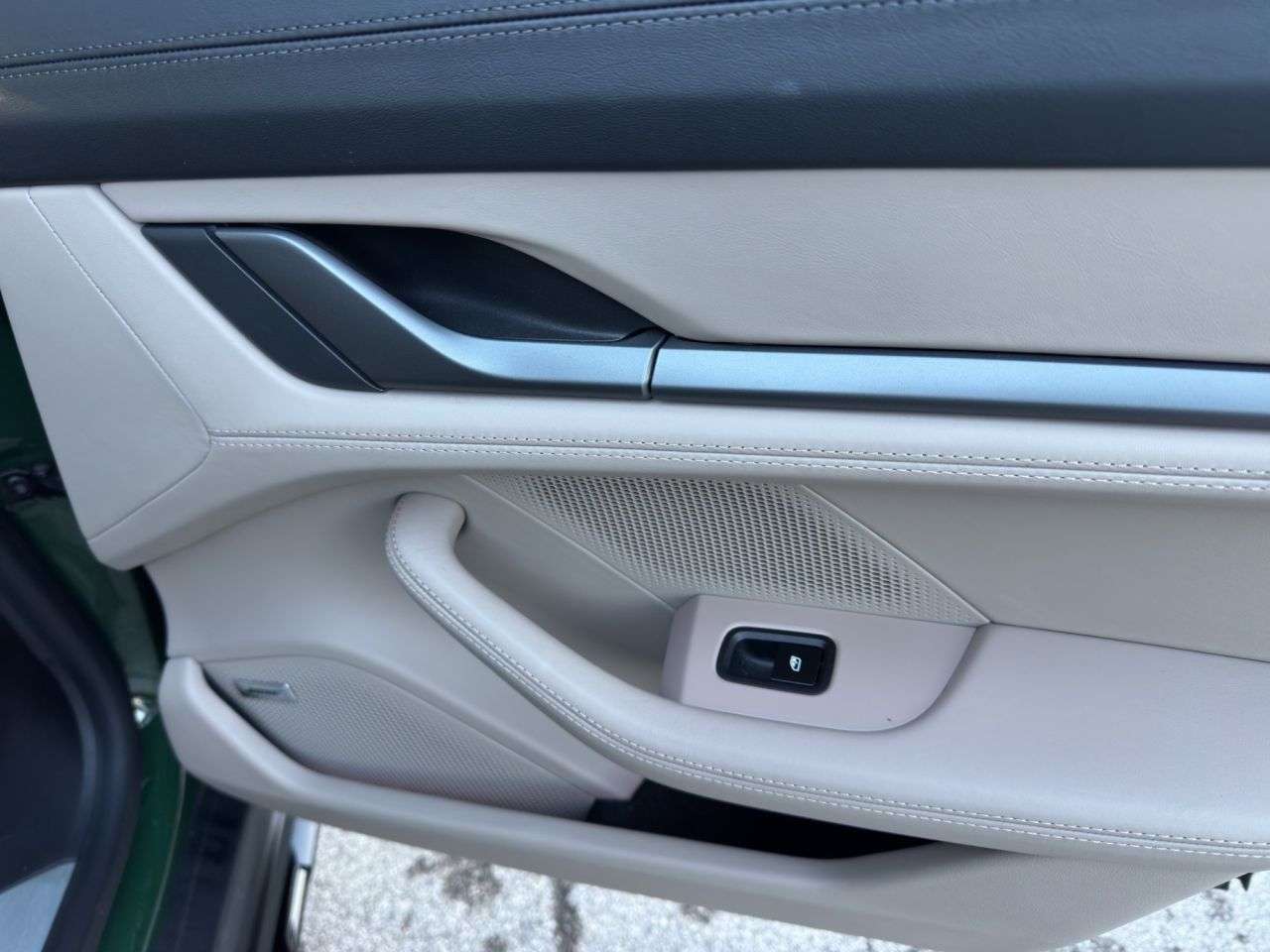 2023 PORSCHE TAYCAN 2023 PORSCHE TAYCAN