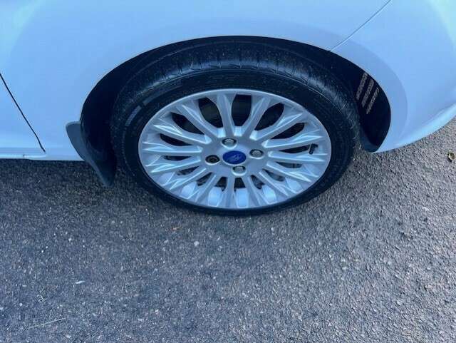 2011 FORD FIESTA 2011 FORD FIESTA