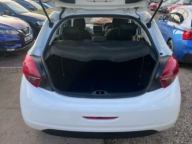 2016 PEUGEOT 208 2016 PEUGEOT 208