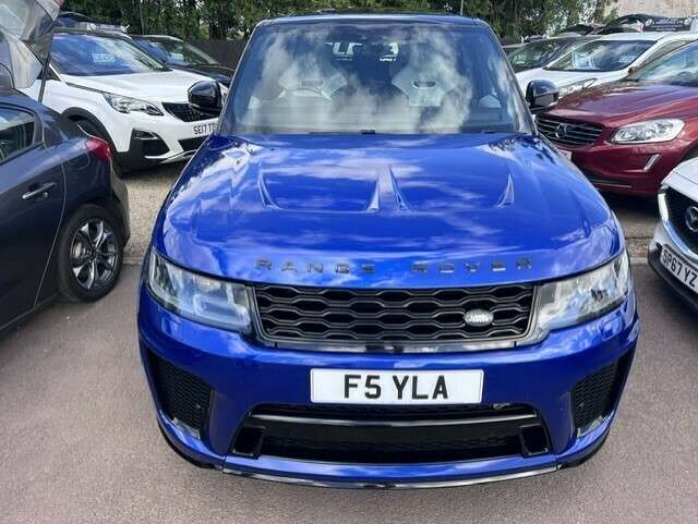 A 2018 LAND ROVER RANGE ROVER SPORT A 2018 LAND ROVER RANGE ROVER SPORT