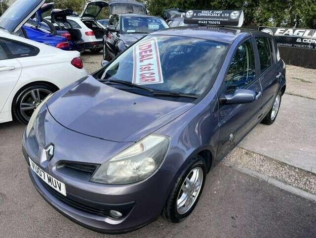 A 2007 RENAULT CLIO DYNAMIQUE 16V A 2007 RENAULT CLIO DYNAMIQUE 16V