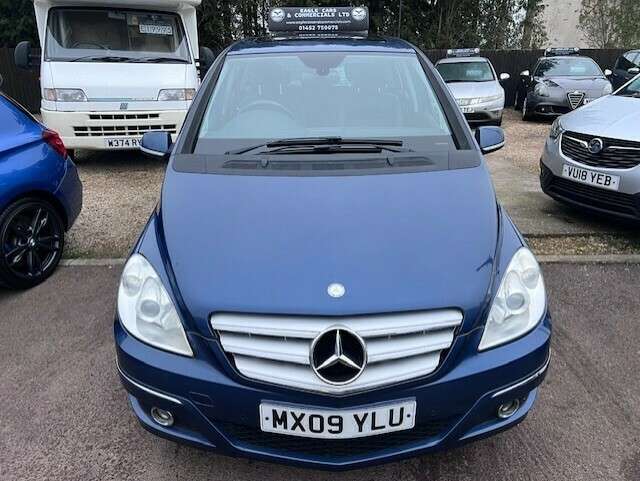 A 2009 MERCEDES B CLASS B180 BLUEEFFICIENCY SE A 2009 MERCEDES B CLASS B180 BLUEEFFICIENCY SE