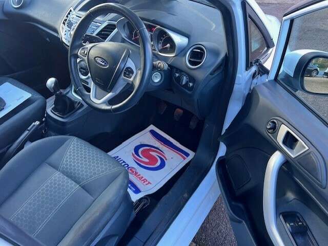 2011 FORD FIESTA 2011 FORD FIESTA