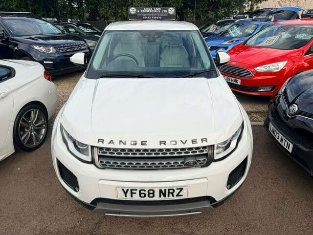 A 2018 LAND ROVER RANGE ROVER EVOQUE TD4 SE A 2018 LAND ROVER RANGE ROVER EVOQUE TD4 SE