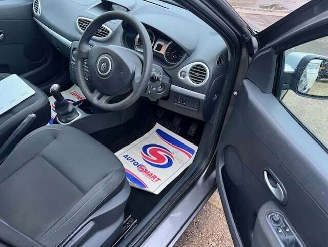 2010 RENAULT CLIO 2010 RENAULT CLIO