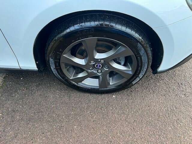 2014 VOLVO V40 2014 VOLVO V40