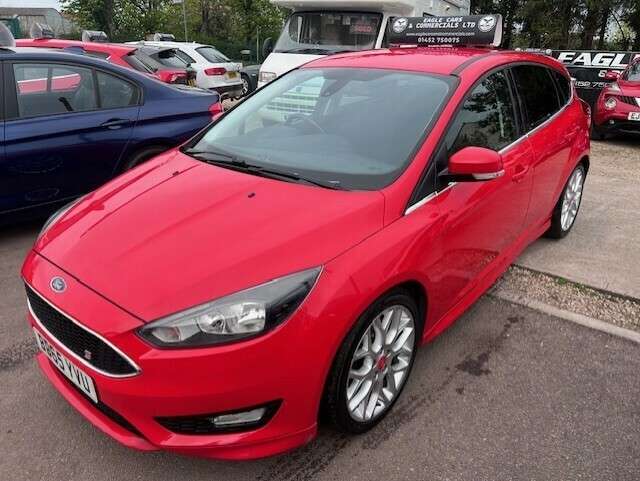 A 2015 FORD FOCUS ZETEC S TDCI A 2015 FORD FOCUS ZETEC S TDCI