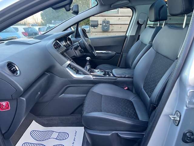 2015 PEUGEOT 3008 2015 PEUGEOT 3008