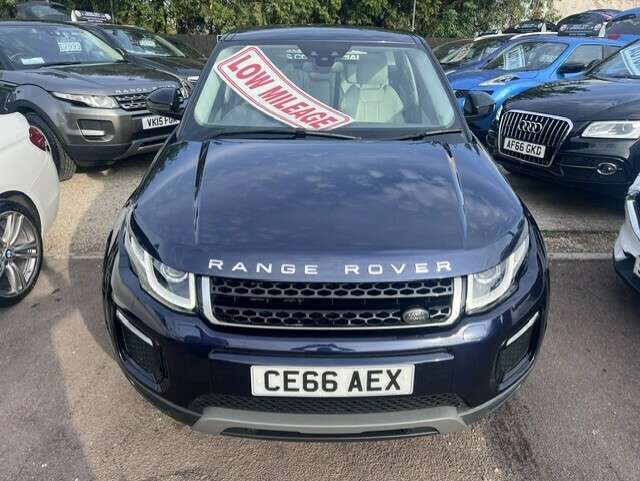 A 2016 LAND ROVER RANGE ROVER EVOQUE TD4 SE TECH A 2016 LAND ROVER RANGE ROVER EVOQUE TD4 SE TECH