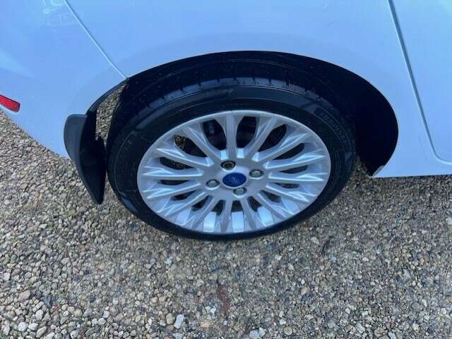 2011 FORD FIESTA 2011 FORD FIESTA