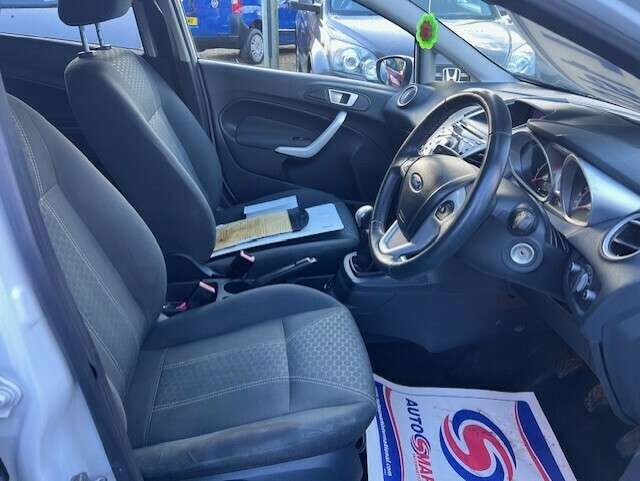 2011 FORD FIESTA 2011 FORD FIESTA