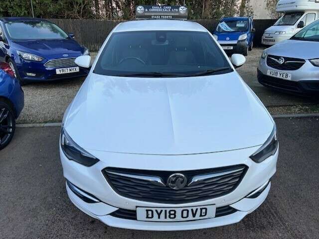 A 2018 VAUXHALL INSIGNIA GRAND SPORT SRI VX-LINE NAV A 2018 VAUXHALL INSIGNIA GRAND SPORT SRI VX-LINE NAV