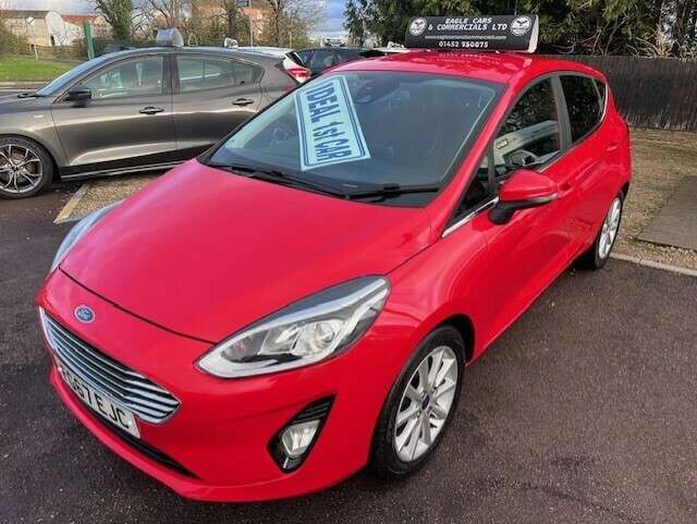 A 2017 FORD FIESTA TITANIUM A 2017 FORD FIESTA TITANIUM