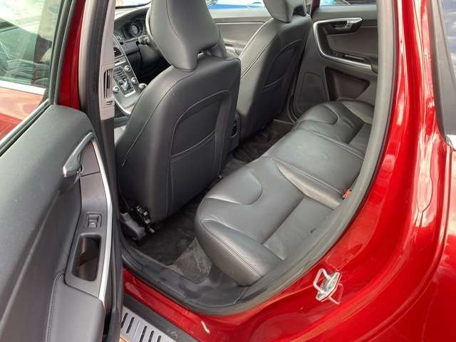 2015 VOLVO XC60 2015 VOLVO XC60