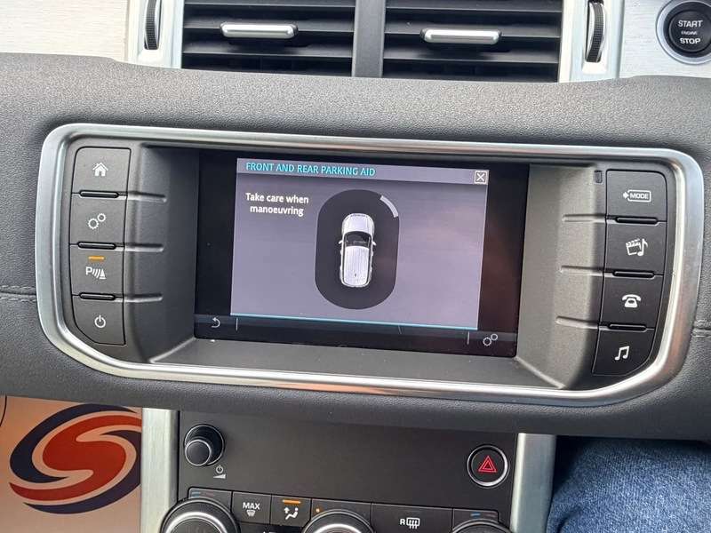 A 2018 LAND ROVER RANGE ROVER EVOQUE TD4 SE A 2018 LAND ROVER RANGE ROVER EVOQUE TD4 SE