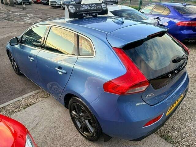 2014 VOLVO V40 2014 VOLVO V40