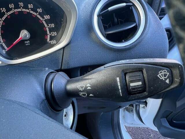 2011 FORD FIESTA 2011 FORD FIESTA