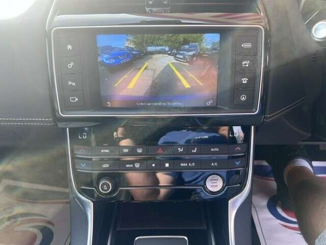 2017 JAGUAR XE 2017 JAGUAR XE