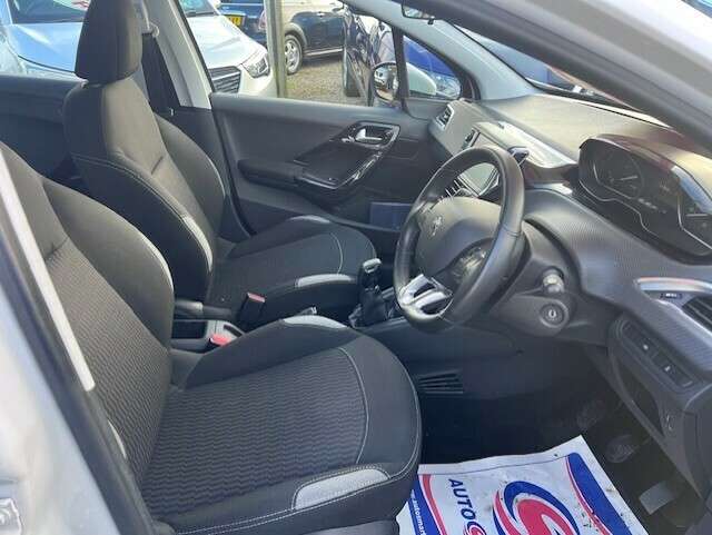 2016 PEUGEOT 208 2016 PEUGEOT 208