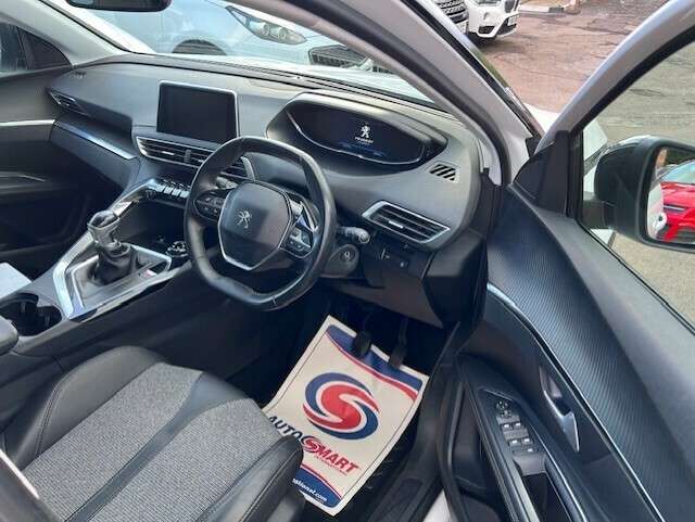 2017 PEUGEOT 3008 2017 PEUGEOT 3008