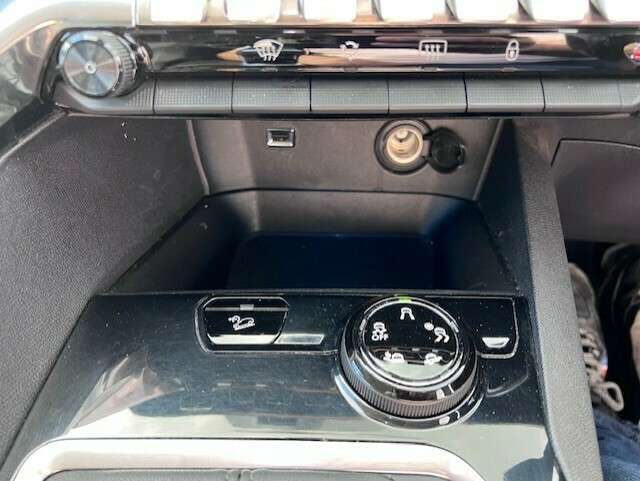 2017 PEUGEOT 3008 2017 PEUGEOT 3008
