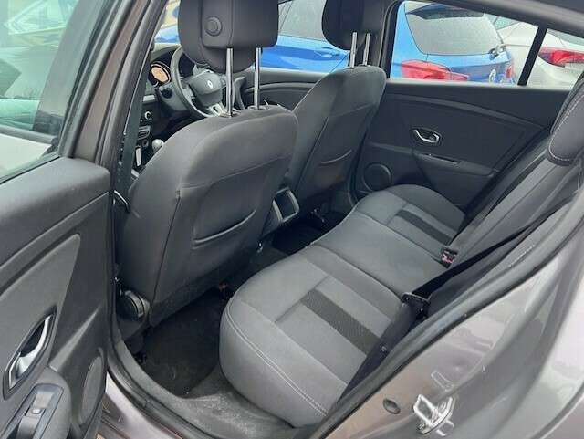2010 RENAULT MEGANE 2010 RENAULT MEGANE