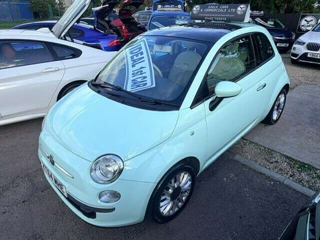 A 2015 FIAT 500 LOUNGE A 2015 FIAT 500 LOUNGE