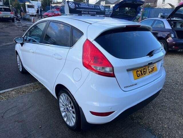 2011 FORD FIESTA 2011 FORD FIESTA