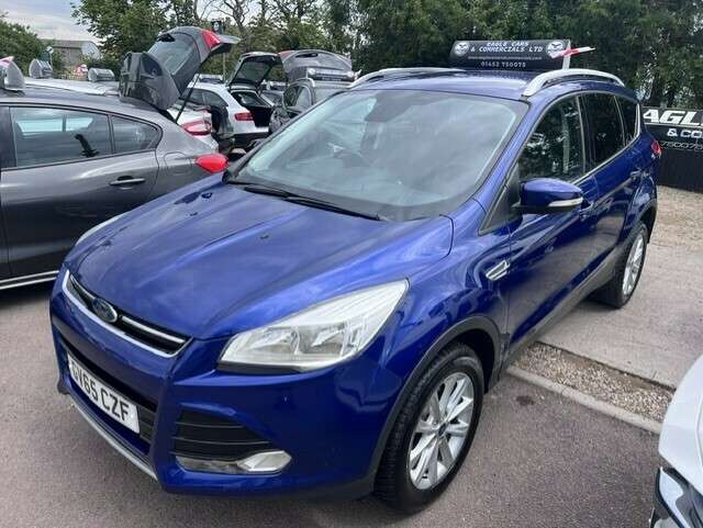 A 2015 FORD KUGA TITANIUM A 2015 FORD KUGA TITANIUM