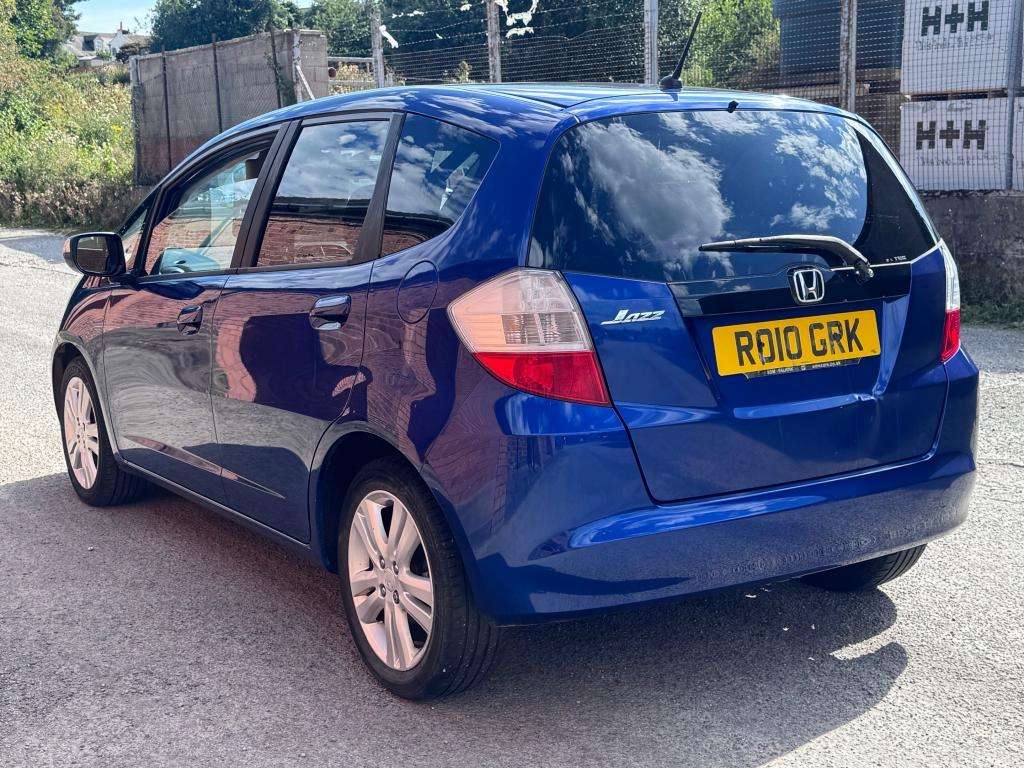 2010 HONDA JAZZ 2010 HONDA JAZZ