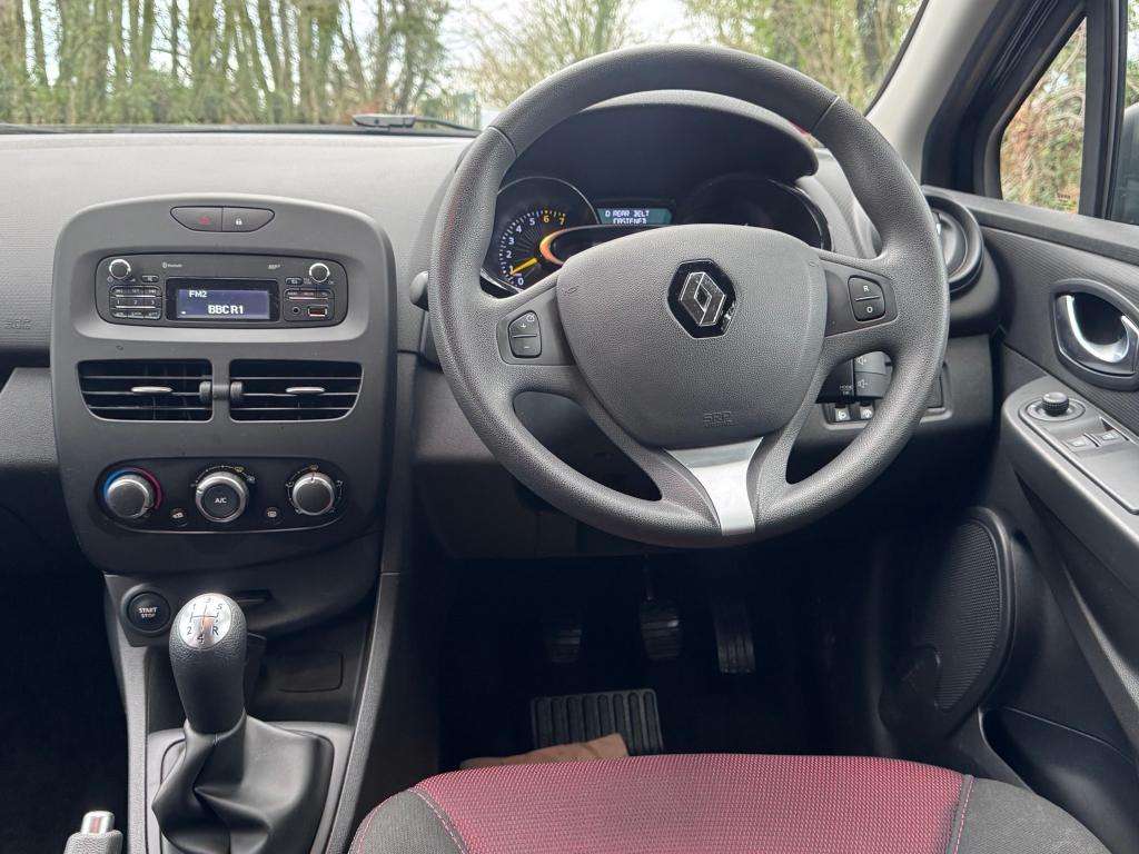 2015 RENAULT CLIO 2015 RENAULT CLIO