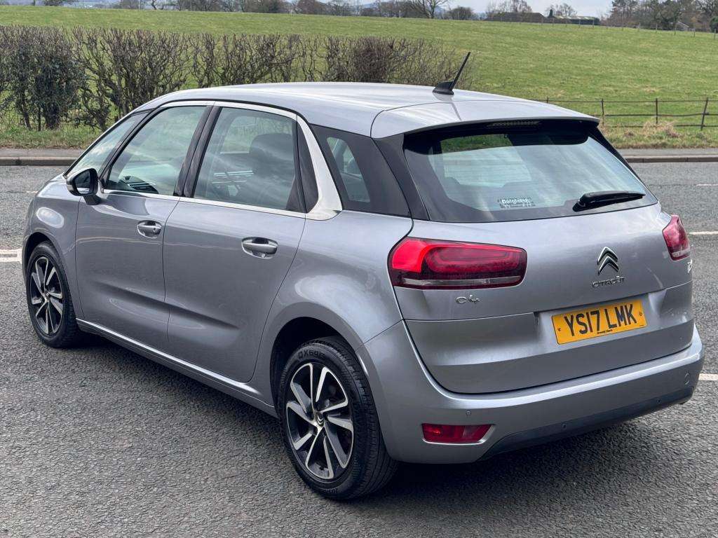 A 2017 CITROEN C4 PICASSO Feel Blue Hdi S/s A 2017 CITROEN C4 PICASSO Feel Blue Hdi S/s