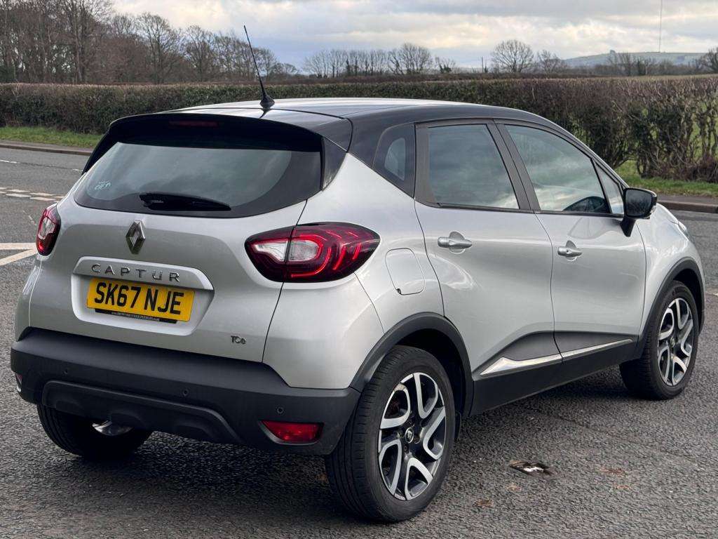 A 2017 RENAULT CAPTUR Dynamique Nav Tce A 2017 RENAULT CAPTUR Dynamique Nav Tce