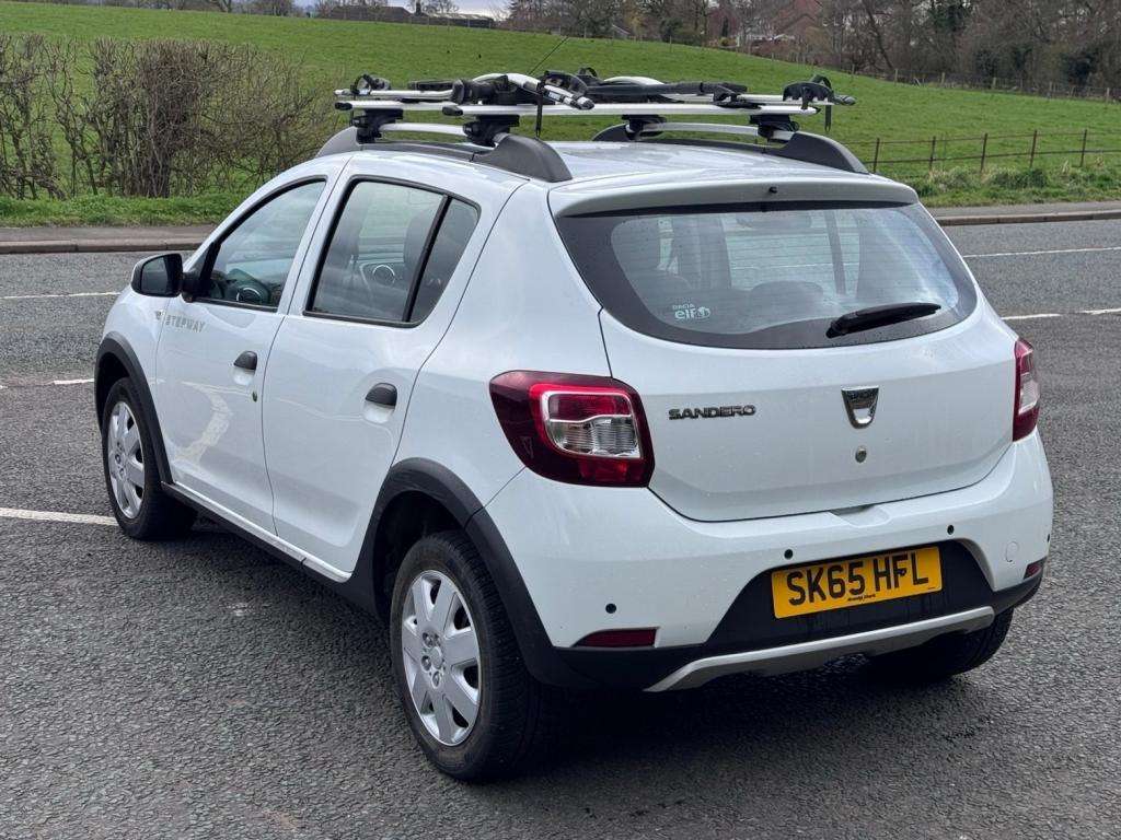 A 2016 DACIA SANDERO Stepway Laureate Tce A 2016 DACIA SANDERO Stepway Laureate Tce